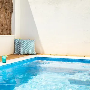  Apartment Ambassador Private Pool
